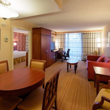 Courtyard By Marriott Canton Норт-Кантон Экстерьер фото